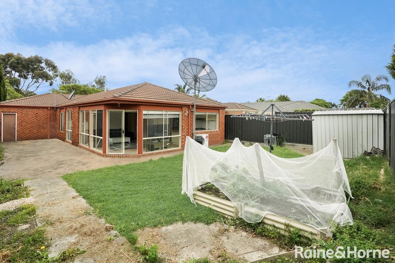 Photo - 23 Orion Way, Roxburgh Park VIC 3064 - Image 14