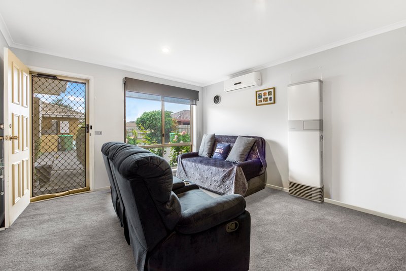 Photo - 2/3 Osborn Grove, Pakenham VIC 3810 - Image 2