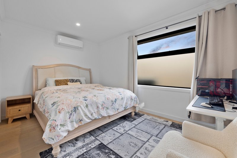Photo - 2/3 Otira Road, Knoxfield VIC 3180 - Image 7