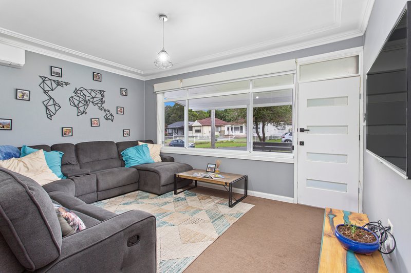 Photo - 23 Oxford Road, Dapto NSW 2530 - Image 3