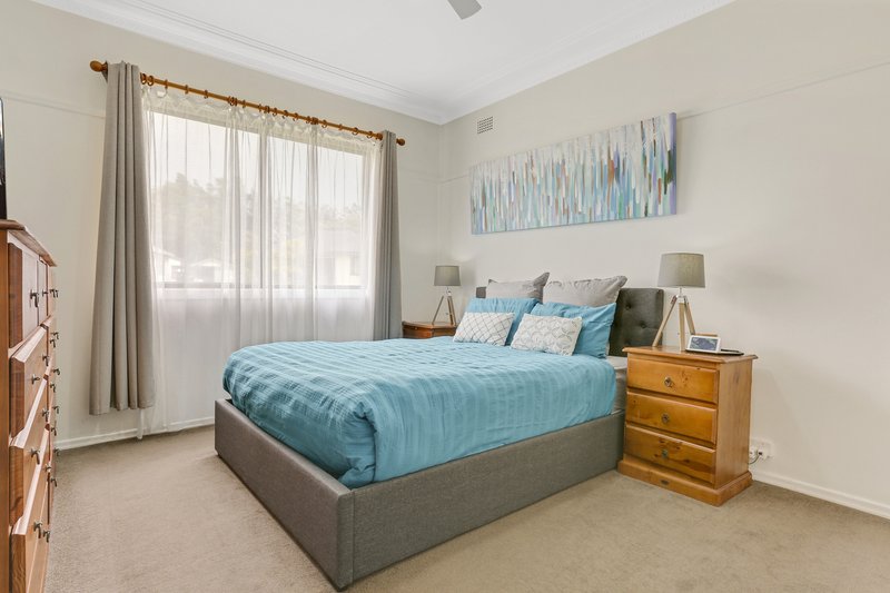 Photo - 23 Oxford Road, Dapto NSW 2530 - Image 6