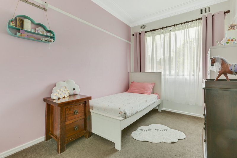 Photo - 23 Oxford Road, Dapto NSW 2530 - Image 7