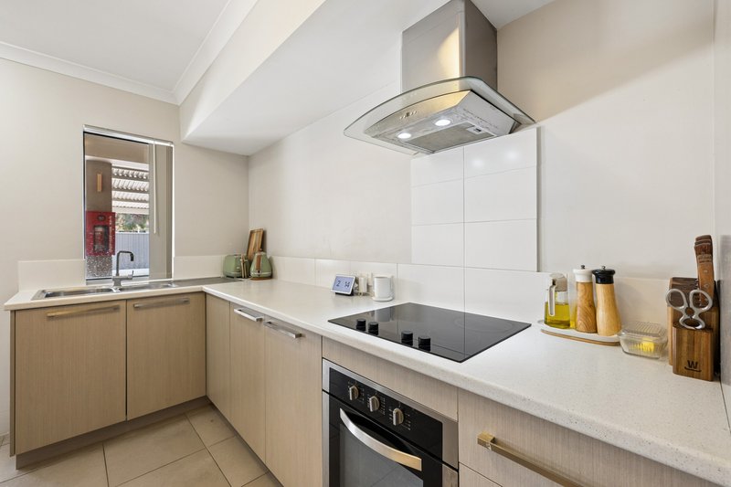 Photo - 2/3 Packham Road, Hamilton Hill WA 6163 - Image 2