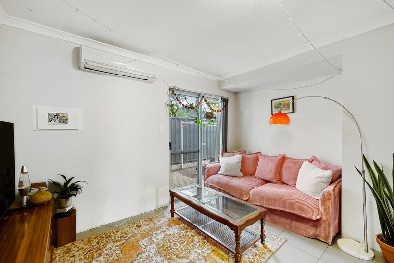 Photo - 2/3 Packham Road, Hamilton Hill WA 6163 - Image 7