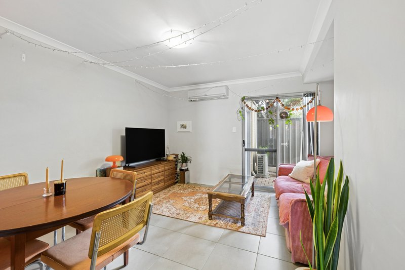 Photo - 2/3 Packham Road, Hamilton Hill WA 6163 - Image 8