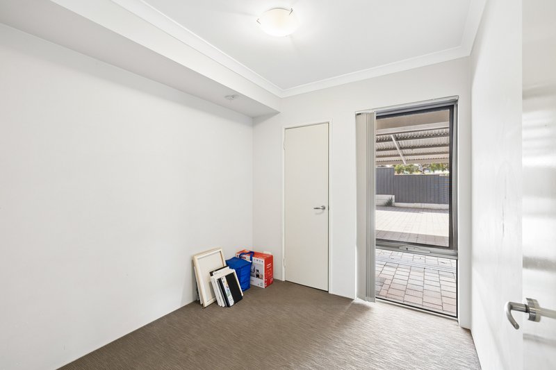 Photo - 2/3 Packham Road, Hamilton Hill WA 6163 - Image 15