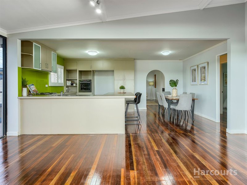 Photo - 23 Palmer Parade, Strathpine QLD 4500 - Image 7