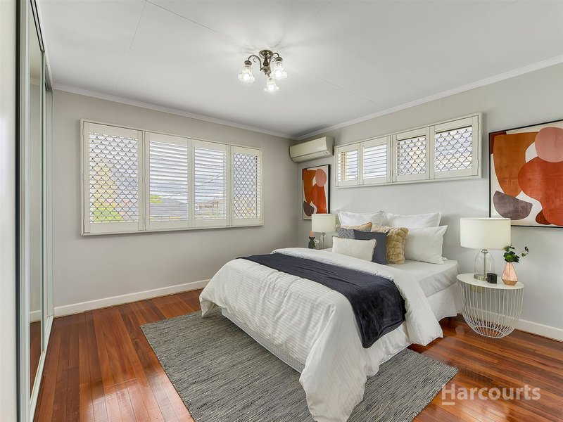 Photo - 23 Palmer Parade, Strathpine QLD 4500 - Image 12