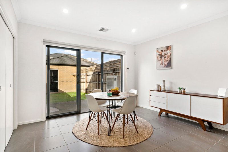 Photo - 23 Palmyra Street, Keysborough VIC 3173 - Image 4