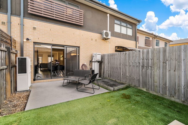 Photo - 23 Palmyra Street, Keysborough VIC 3173 - Image 11