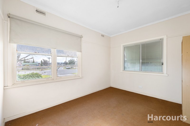 Photo - 23 Parer Avenue, Moe VIC 3825 - Image 11