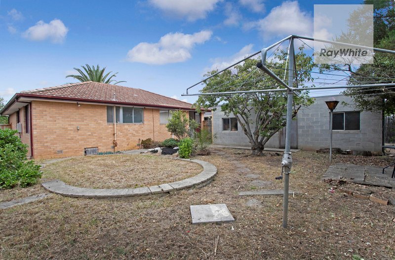 Photo - 23 Parnell Crescent, Gladstone Park VIC 3043 - Image 16