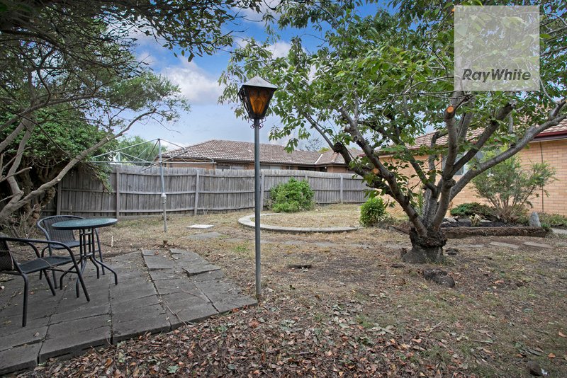 Photo - 23 Parnell Crescent, Gladstone Park VIC 3043 - Image 17