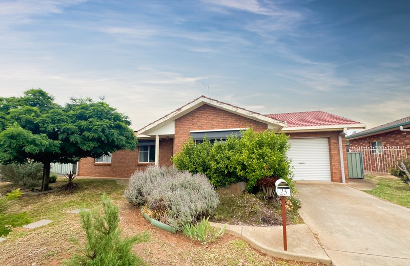 23 Paterson Street, Parkes NSW 2870