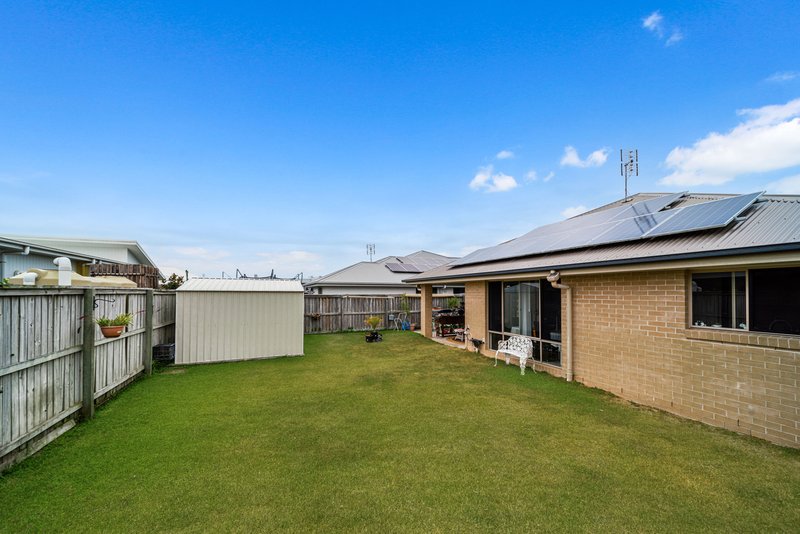 Photo - 23 Pearl Crescent, Caloundra West QLD 4551 - Image 3