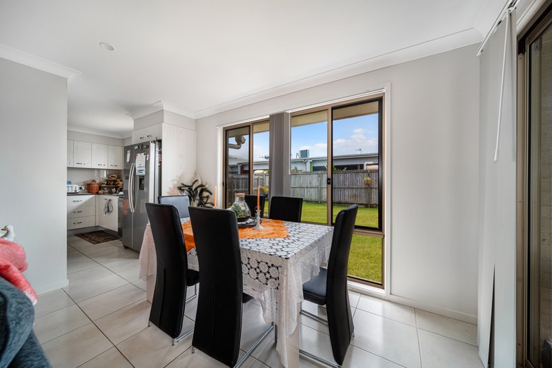 Photo - 23 Pearl Crescent, Caloundra West QLD 4551 - Image 6