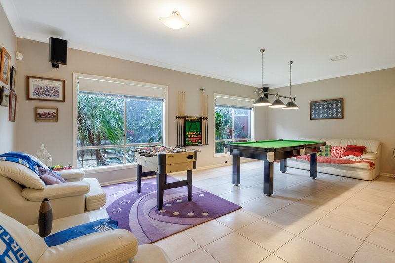 Photo - 23 Peasholm Corner, Craigieburn VIC 3064 - Image 5