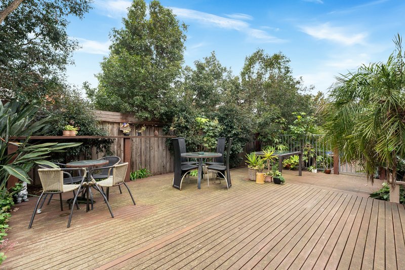 Photo - 23 Peasholm Corner, Craigieburn VIC 3064 - Image 13