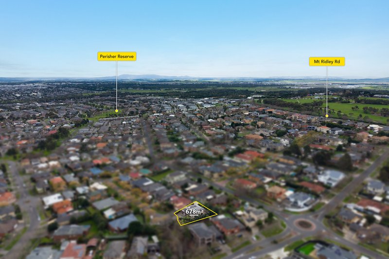 Photo - 23 Peasholm Corner, Craigieburn VIC 3064 - Image 15