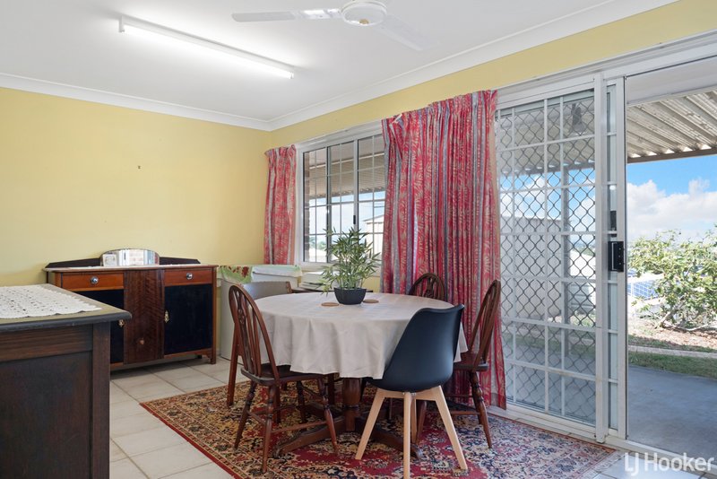 Photo - 23 Permien Street, Norman Gardens QLD 4701 - Image 5