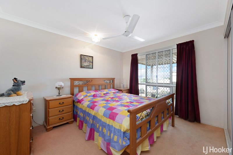 Photo - 23 Permien Street, Norman Gardens QLD 4701 - Image 6