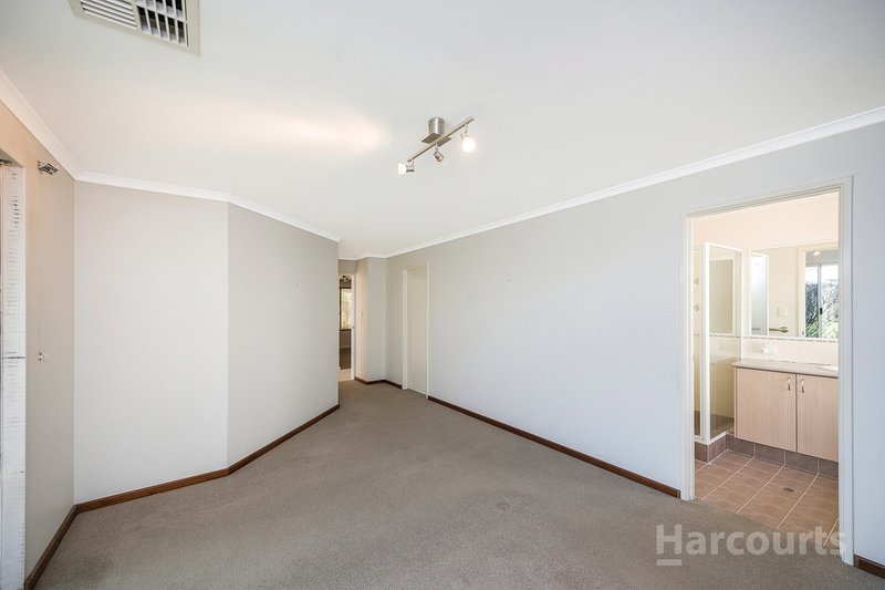 Photo - 23 Phoenix Terrace, Hocking WA 6065 - Image 5