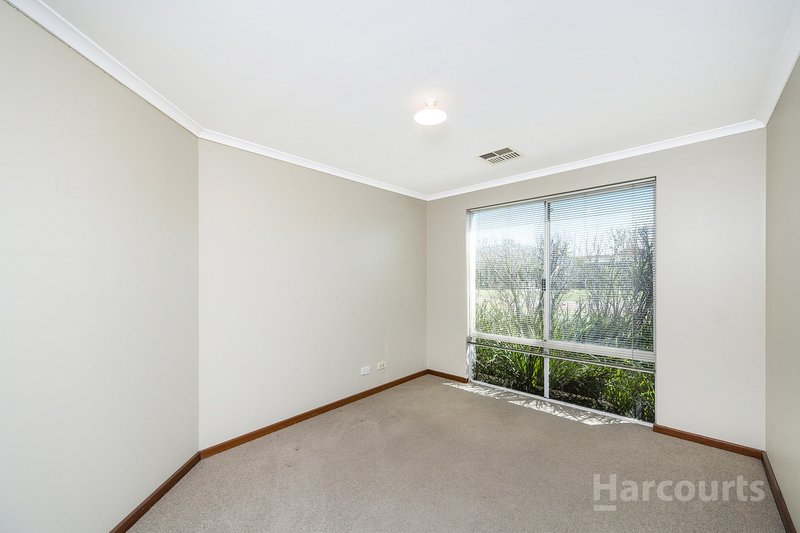 Photo - 23 Phoenix Terrace, Hocking WA 6065 - Image 9