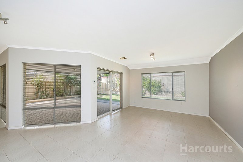 Photo - 23 Phoenix Terrace, Hocking WA 6065 - Image 21