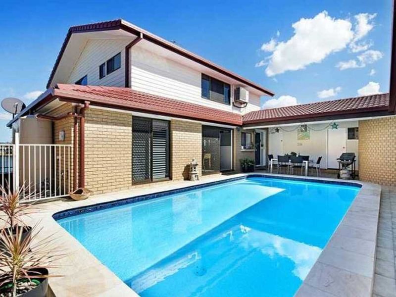 Photo - 23 Pilot Court, Mermaid Waters QLD 4218 - Image 9