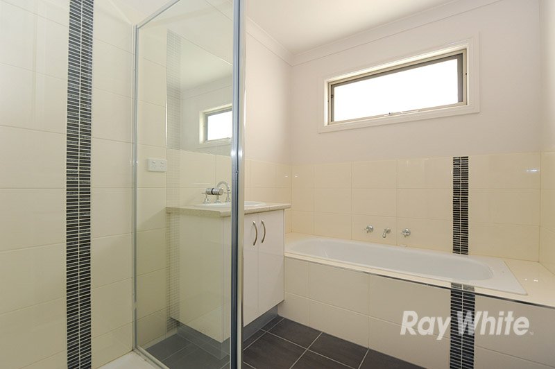 Photo - 2/3 Pine Crescent, Boronia VIC 3155 - Image 9