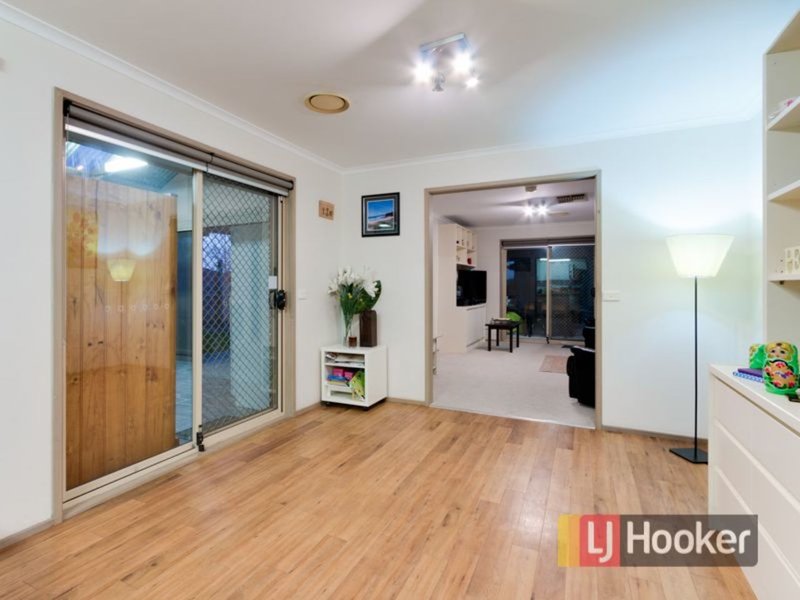 Photo - 23 Pinnacle Way, Hampton Park VIC 3976 - Image 5