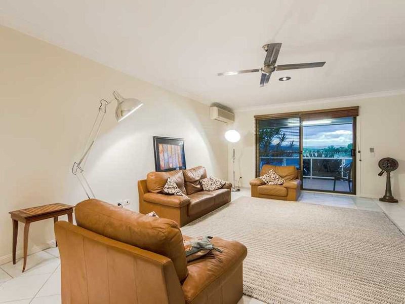 Photo - 23 Pintail Crescent, Burleigh Waters QLD 4220 - Image 5
