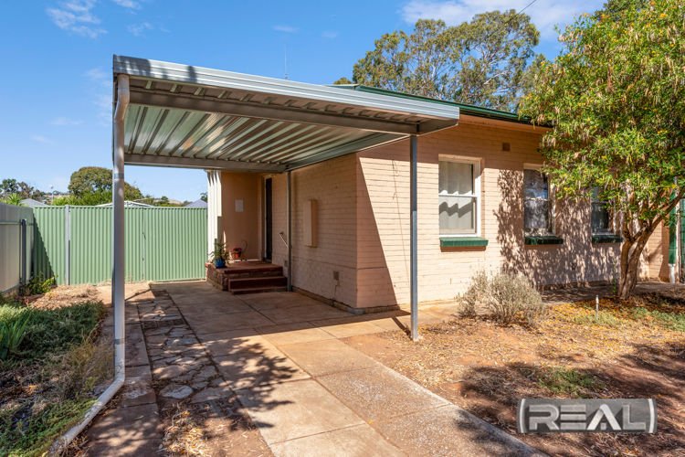 Photo - 23 Plaitford Street, Elizabeth Vale SA 5112 - Image 2