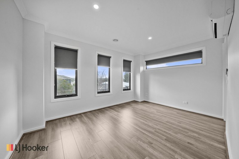 Photo - 23 Plumbago Street, Craigieburn VIC 3064 - Image 6