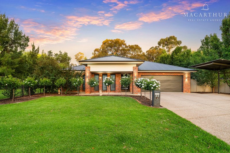 23 Plunkett Drive, Lake Albert NSW 2650