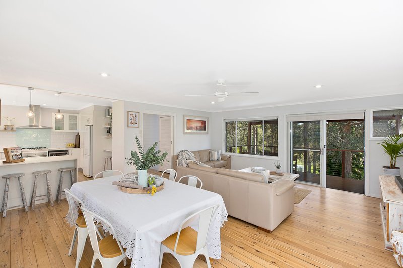 Photo - 23 Plymouth Drive, Wamberal NSW 2260 - Image 2