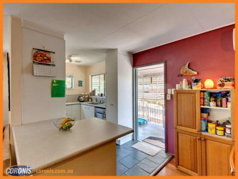 Photo - 23 Pylara Crescent, Ferny Hills QLD 4055 - Image 11