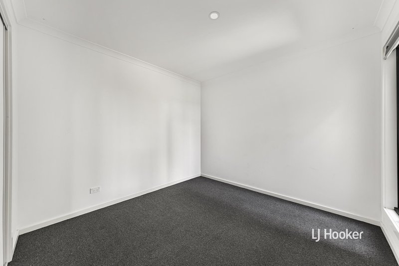 Photo - 23 Pythagoras Street, Epping VIC 3076 - Image 3