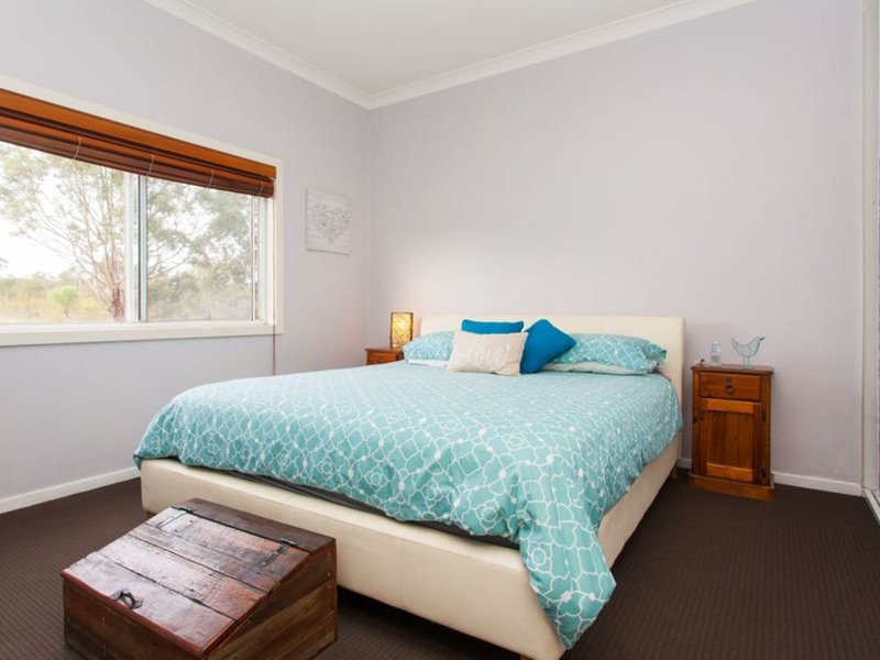 Photo - 23 Quarrybylong Street, Cessnock NSW 2325 - Image 7