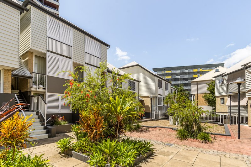 Photo - 23 Quinton , Kangaroo Point QLD 4169 - Image 12