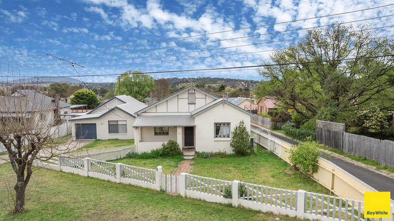 23 Railway Parade, Armidale NSW 2350