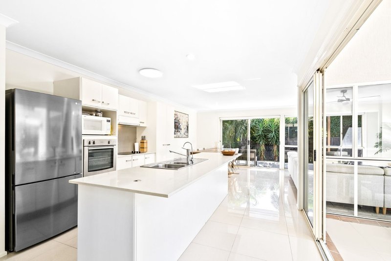 Photo - 23 Rainbird Close, Burleigh Waters QLD 4220 - Image 7