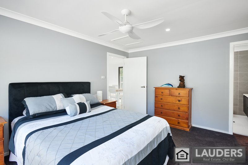 Photo - 23 Rainforest Drive, Mitchells Island NSW 2430 - Image 6