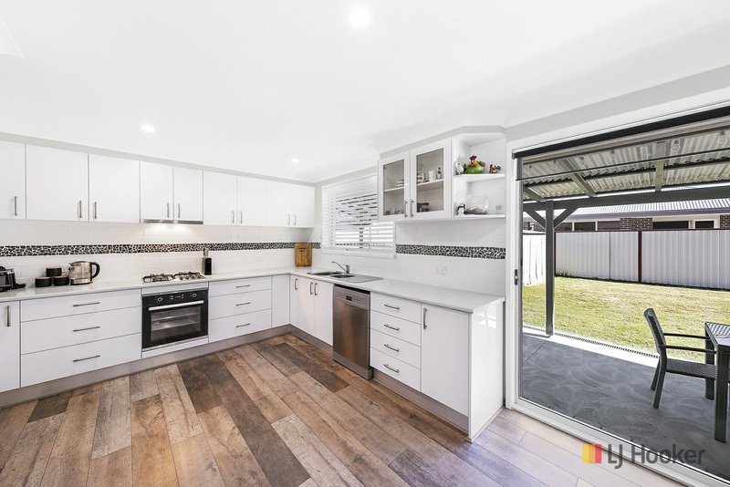 Photo - 23 Ravenswood Street, Mannering Park NSW 2259 - Image 4