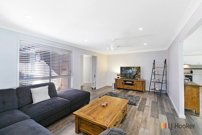 Photo - 23 Ravenswood Street, Mannering Park NSW 2259 - Image 5