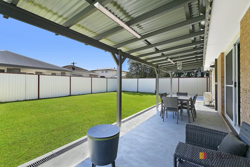 Photo - 23 Ravenswood Street, Mannering Park NSW 2259 - Image 10