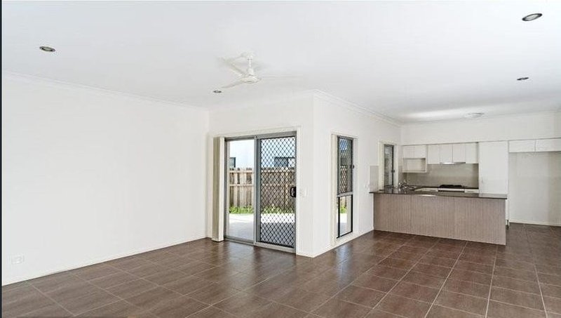 Photo - 23 Ray Street, Carseldine QLD 4034 - Image 2