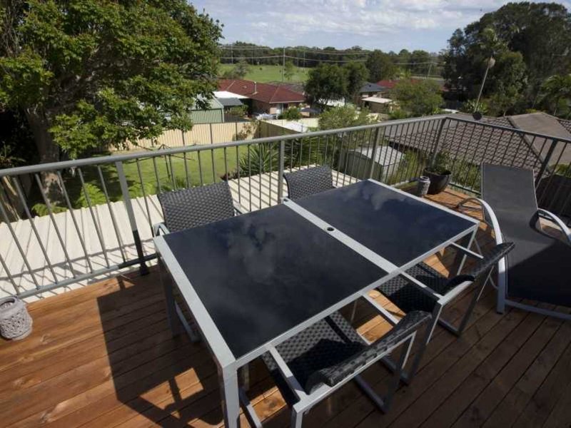 Photo - 23 Regatta Avenue, Forster NSW 2428 - Image 4