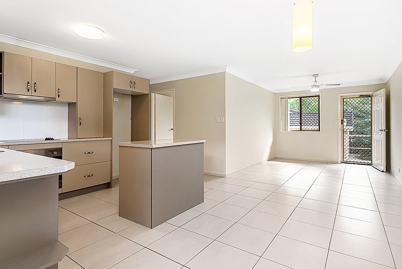 Photo - 2/3 Regency Place, Mudgeeraba QLD 4213 - Image 1
