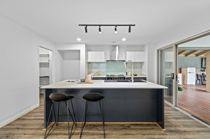 Photo - 23 Renaissance Boulevard, Mernda VIC 3754 - Image 2
